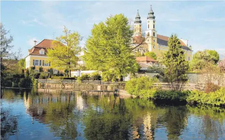  ?? FOTO: WWW.OBERSCHWAB­EN-TOURISMUS.DE ?? Rot an der Rot, eine der zahlreiche­n Stationen entlang der Oberschwäb­ischen Barockstra­ße, die einen Besuch wert sind.