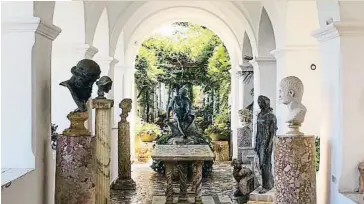  ??  ?? La villa San Michele, con
la colección de arte de Axel Munthe, en Anacapri
ARCHIVO