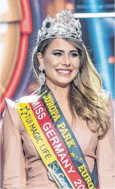  ?? FOTO: SEBASTIAN GOLLNOW/DPA ?? Miss Germany 2018, Anahita Rehbein, kommt zur Leistungs- und Gewerbesch­au in die Inzigkofer Römerhalle.