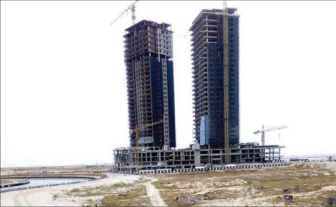  ??  ?? The Azuri/ Peninsula Towers in Eko Atlantic City