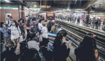  ??  ?? Casi siete millones de pasajeros tuvo la red de Metro la semana pasada.