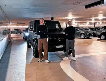  ?? PRIVAT ?? Vincent Hefti (l.) und Claude Gietz (r.) vermarkten ihre Autos vor allem auf Social Media.