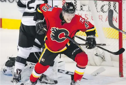  ?? JEFF McINTOSH/THE CANADIAN PRESS FILES ?? Hunter Shinkaruk has been called up to the Flames to provide more offence for the struggling lineup.