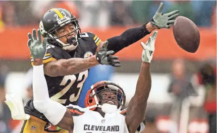  ?? SCOTT R. GALVIN/USA TODAY SPORTS ?? Steelers defensive back Joe Haden breaks up a pass intended for Browns wide receiver Josh Gordon.