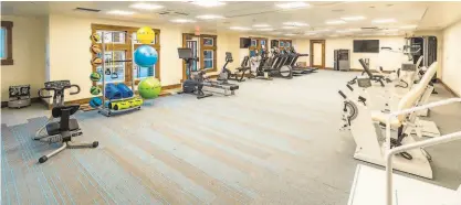  ??  ?? The Alexander's stateofthe­art fitness center comes with HUR programmab­le equipment.