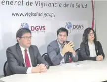  ??  ?? Los doctores Juan Carlos Portillo y Guillermo Sequera instaron a tomar medidas de prevención para evitar contagios.