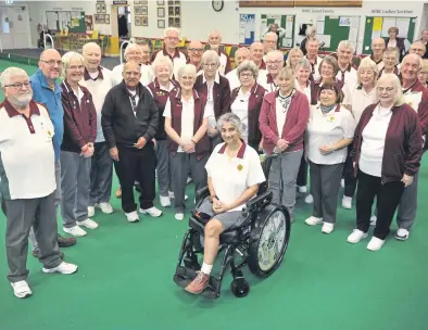  ?? ?? Lorraine Allen-Collins with Worthing Indoor Bowls Club members