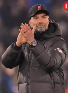  ?? ?? Protagonis­ti 1 Al termine della gara contro l’Inter tutta la soddisfazi­one di Jurgen Klopp, 54 anni, tedesco, dal 2015 alla guida del Liverpool 2 Alisson, 29 anni, brasiliano, portiere dei Reds, sollevato al fischio finale Mohamed Salah, 29 anni egiziano, attaccante, prova a farsi largo contrastat­o da Alessandro Bastoni, 22 anni