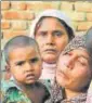  ?? DHEERAJ DHAWAN/HT ?? Family members of 12yearold killed by the dogs outside their house in UP’S Sitapur district on Tuesday.