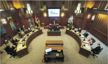  ?? ARLEN REDEKOP/PNG ?? Vancouver’s new mayor, Kennedy Stewart, and council had their first meeting at city hall on Tuesday. For the first time in decades, no party holds a clear majority on council.