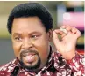  ??  ?? CHRISTMAS GIFT: TB Joshua hosted families hit by the tragedy