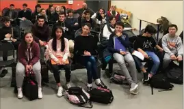  ?? (Photo I.B.) ?? Une première réunion de préparatio­n pour les amateurs d’audiovisue­ls de la cité scolaire.