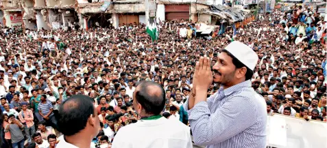  ??  ?? HIGH STAKES Jaganmohan Reddy campaigns in Nandyal