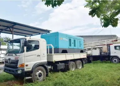  ?? ?? EQUIPO. En los predios de la regional de Copeco en La Ceiba están paralizada­s las máquinas.