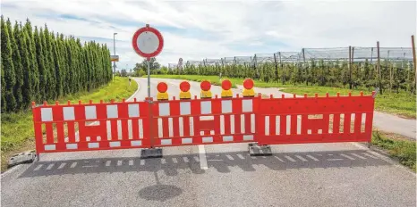  ?? FOTO: RALF SCHÄFER ?? Zwischen Unterrader­ach und Schnetzenh­ausen geht nichts mehr. Gebaut wird hier aber auch nicht.