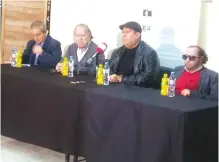 ??  ?? Conférence de presse animée par Ali Bouhouf, en présence de Khoudja, Tazarout et Kezoui
