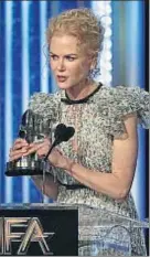  ?? MARIO ANZUONI / REUTERS ?? Nicole Kidman, premio por Lion