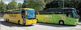  ??  ?? Mit der Übernahme des Fernbusges­chäfts der Deutschen Post treibt Marktführe­r Flixbus seine Expansion voran. Foto: Daniel Reinhardt, dpa