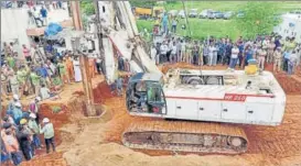  ?? PTI ?? Operation still underway to rescue two-year-old Sujith Wilson, who fell into a 25-foot-deep borewell in Tiruchirap­palli district on Friday.