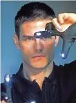  ?? FOTO: DPA ?? Im Film Minority Report weiß der von Tom Cruise gespielte Held dank Computerte­chnik angeblich, wer einen Mord begehen wird.