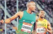  ?? REUTERS ?? Akani Simbine (left) beat Yohan Blake in 100m final.