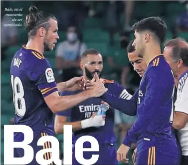  ??  ?? Bale, en el momento de ser cambiado.