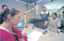  ??  ?? Todos los grupos radiofónic­os que operan en el país se han interesado en la compra de 50% de Radiópolis que Televisa tiene en su poder.