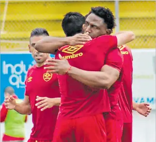  ?? ARCHIVO ?? Regreso. Roberto Ordóñez disputó sus primeros minutos de esta temporada con Aucas. Saltó a la cancha tras siete meses de ausencia.