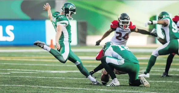  ?? MATT SMITH/THE CANADIAN PRESS ?? Roughrider­s kicker Brett Lauther has made 54 of 60 field-goal attempts, success he attributes to holder Josh Bartel and long-snapper Jorgen Hus.