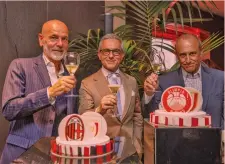  ?? ?? Campioni Da sinistra Stefano Pioli, tecnico Milan, Massimilia­no Di Silvestre, Presidente e a.d. BMW Italia, Ettore Messina, coach Olimpia Milano