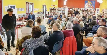  ?? - Crédits : VL32 ?? Salle comble pour Henry Broncan