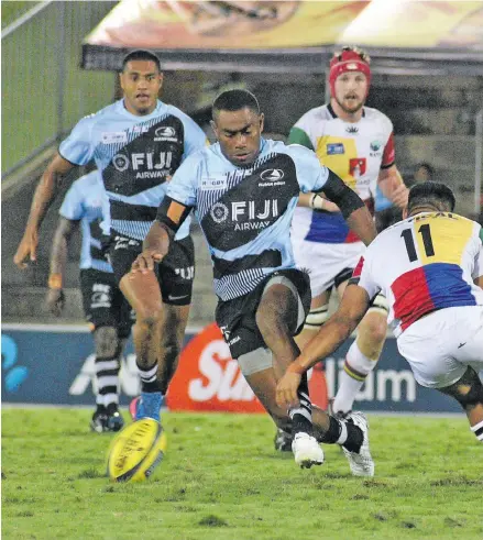  ?? Photo: Ronald Kumar ?? Apisalome Waqatabu on attack for Fiji Airays Drua side against Sydney Rays at the ANZ Stadium on October 28,2017.