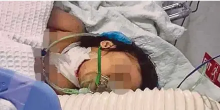  ?? [ FOTO IHSAN HERNA HASIM ] ?? Nortissya yang dijadikan tebusan dalam kejadian di Taman Telipok Ria kelmarin masih dirawat di Hospital Wanita dan Kanak-kanak Sabah, Likas.