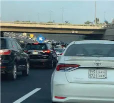  ?? Saleh Fareed for The National ?? Streets in Jeddah become clogged with traffic after Saudi Arabia easeds coronaviru­s restrictio­ns