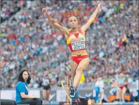  ?? FOTO: AP ?? La española Ana Peleteiro, hoy en triple salto en Zurich. Mañana, Ortega en Bruselas