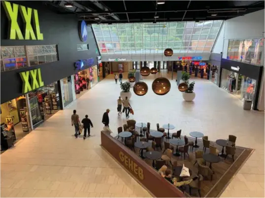  ?? FOTO: ROALD ANKERSEN ?? Kundene handler mindre på Sørlandsse­nteret, ifølge tall fra Kvarud Analyse.
