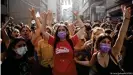  ??  ?? Critical of conservati­ve gender views: Young demonstrat­ors gathered for a Pride Parade that was banned in Istanbul in 2021