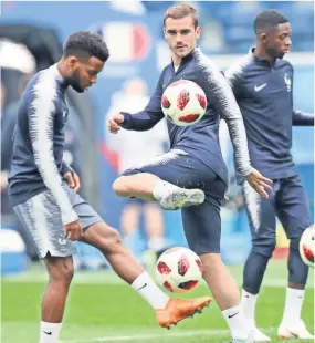  ??  ?? Antoine Griezmann es parte fundamenta­l del imparable ataque galo.