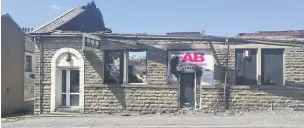  ?? Rod Stredder ?? The wrecked building in the aftermath of the blaze