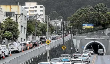  ?? KEVIN STENT/STUFF ?? It irks Mt Victoria neighbours and scares pedestrian­s but the capital’s drivers are not giving in to calls to silence their horns.