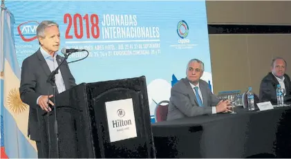  ?? JULIO SANDERS ?? Inauguraci­ón. El vice jefe de Gabinete, Andrés Ibarra en la apertura de las jornadas, en el Hilton.