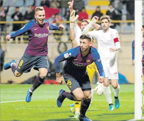  ?? FOTO: EFE ?? Lenglet marcó a pase de su compatriot­a Dembélé cuando el reloj ya estaba en el descuento y el marcador reflejaba un triste 0-0