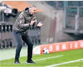  ?? FOTO: MARTIN MEISSNER/AP ?? Marco Rose hatte das richtige Rezept gegen die Bayern, Gladbach siegte 3:2. Das dürfte auch in Dortmund zur Kenntnis genommen worden sein.