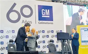  ??  ?? Juan Manuel Santos, durante su intervenci­ón en los 60 años de Colmotores.