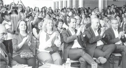  ??  ?? Miguel Albuquerqu­e participou no aniversári­o da escola da Torre.