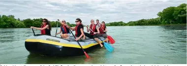  ??  ?? Schlauchbo­ot-Touren auf der frei fließenden Donau machen nicht nur Spaß, sondern sind auch lehrreich