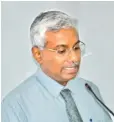  ??  ?? IPS Research Fellow Dr. Athula Senaratne making a presentati­on