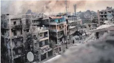  ??  ?? Als quirlige, teils prächtige, teils schäbige – aber heile – Stadt haben die Riedels Aleppo in Erinnerung. Heute sind große Teile zerstört.