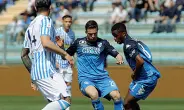  ??  ?? Un’azione di gioco della partita persa ieri dall’Empoli contro la Spal al Castellani