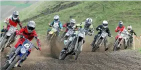  ??  ?? Reece Walker of Nelson, centre, during the MX2 race during last year’s Nelson Motocross Champs.